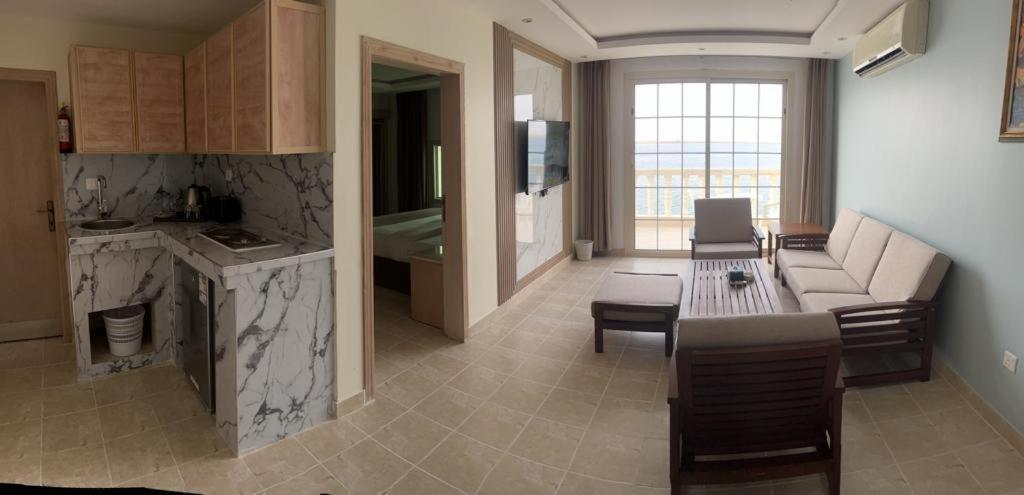 Al Ahmadi Plaza Resort Janbu Kültér fotó