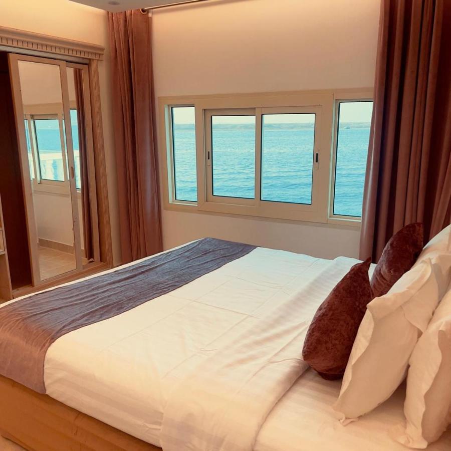 Al Ahmadi Plaza Resort Janbu Kültér fotó