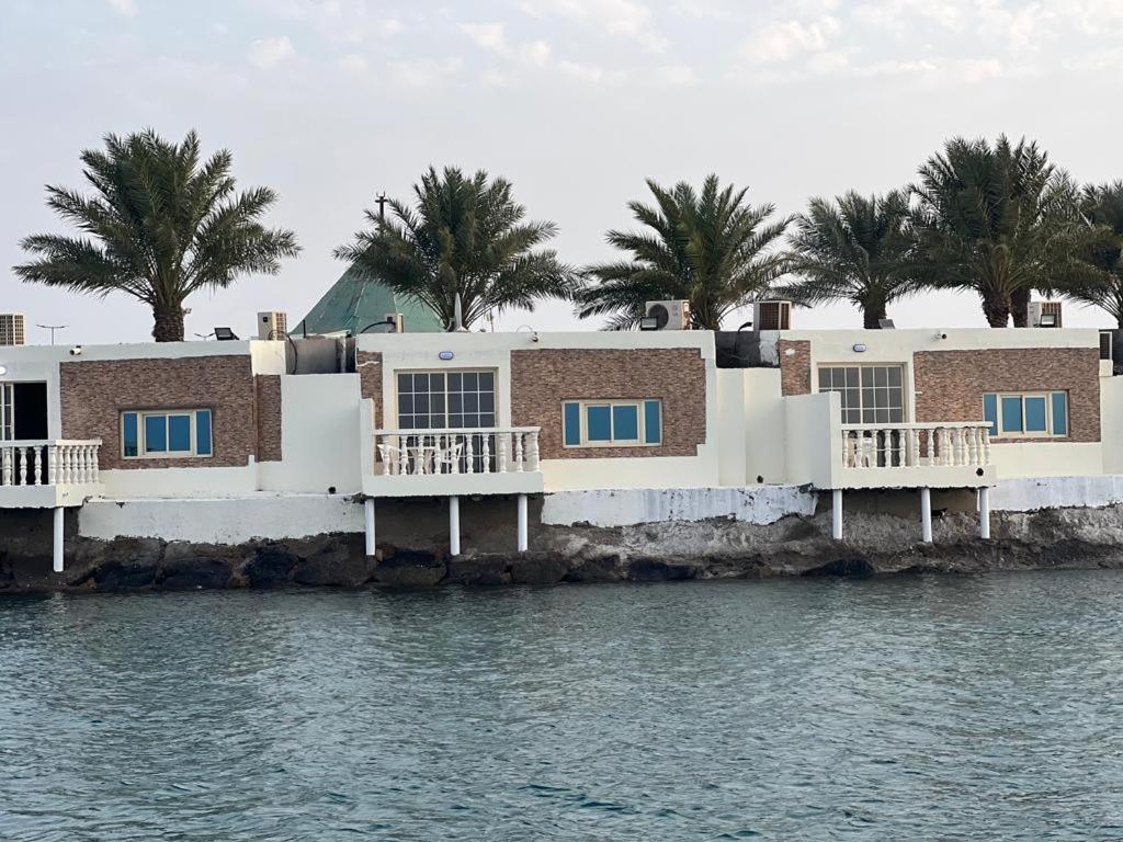 Al Ahmadi Plaza Resort Janbu Kültér fotó