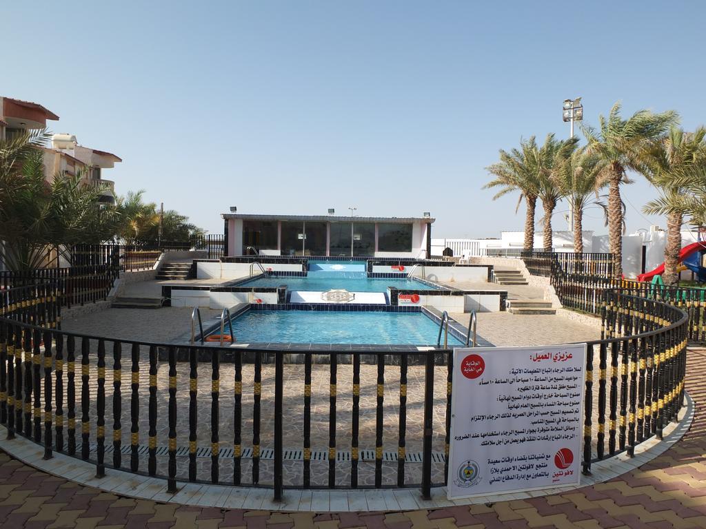 Al Ahmadi Plaza Resort Janbu Kültér fotó