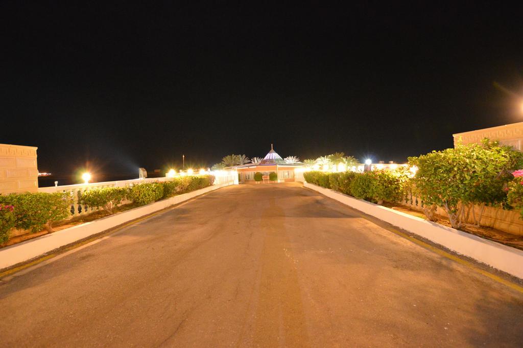 Al Ahmadi Plaza Resort Janbu Kültér fotó