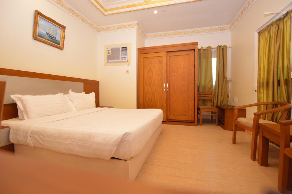 Al Ahmadi Plaza Resort Janbu Kültér fotó