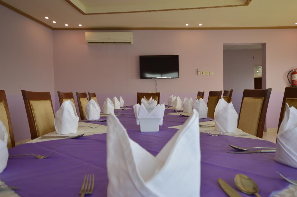 Al Ahmadi Plaza Resort Janbu Kültér fotó