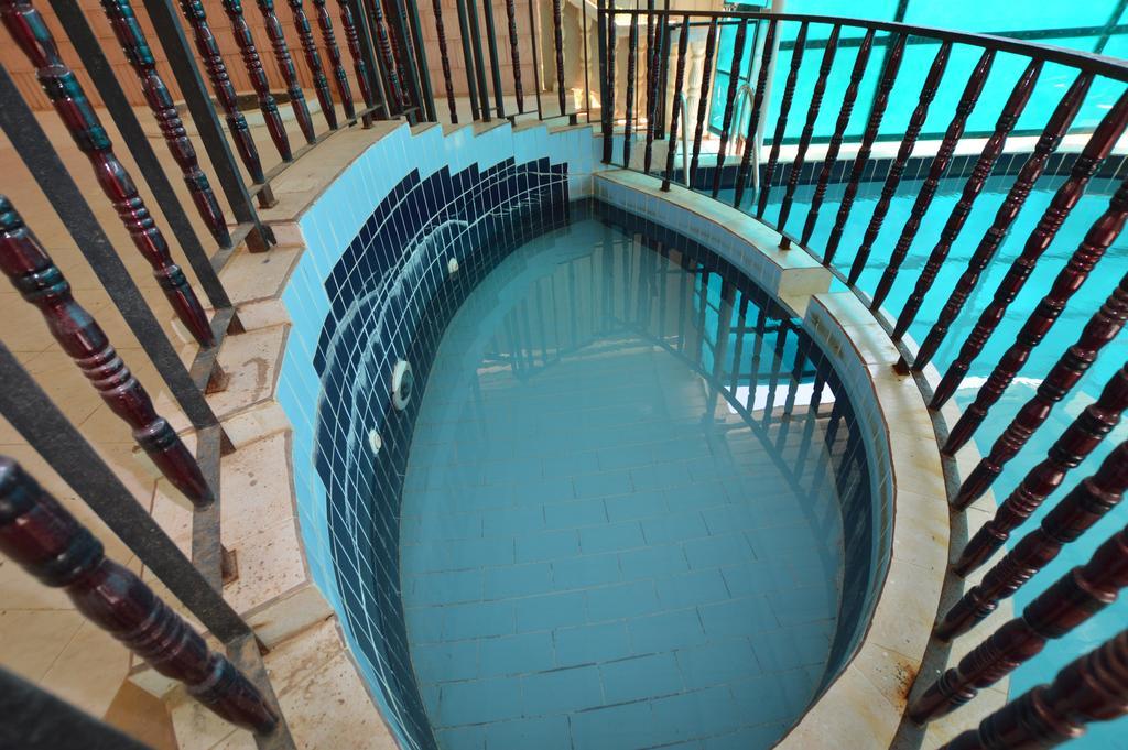 Al Ahmadi Plaza Resort Janbu Kültér fotó