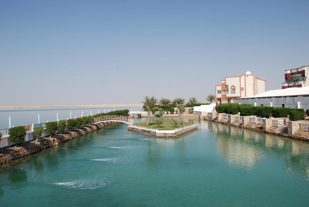 Al Ahmadi Plaza Resort Janbu Kültér fotó