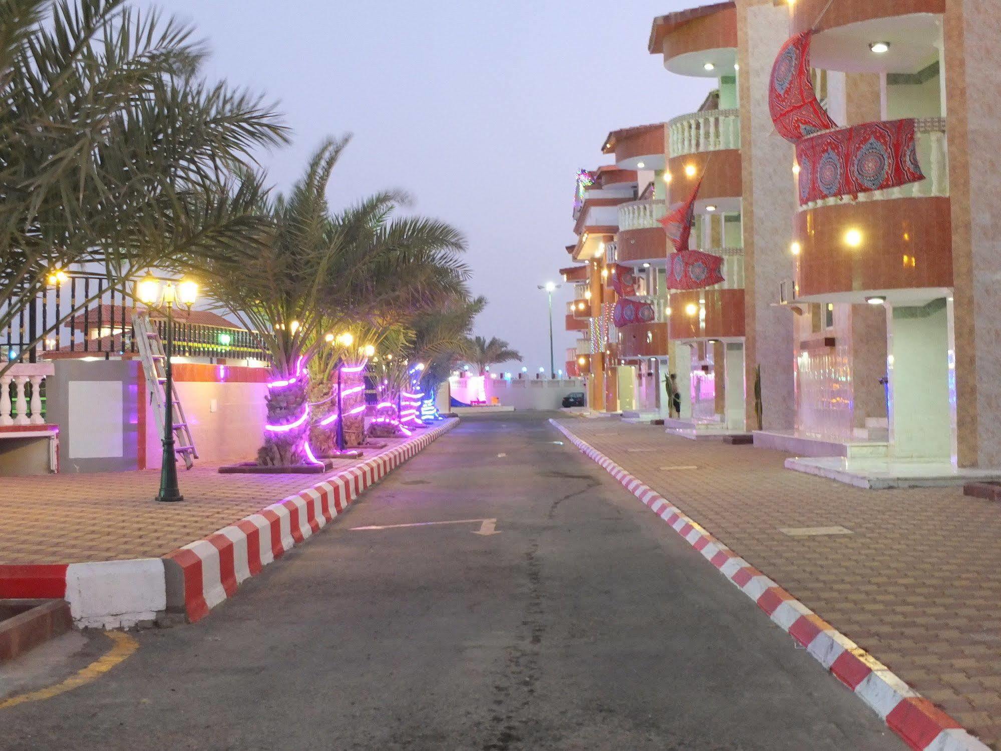 Al Ahmadi Plaza Resort Janbu Kültér fotó