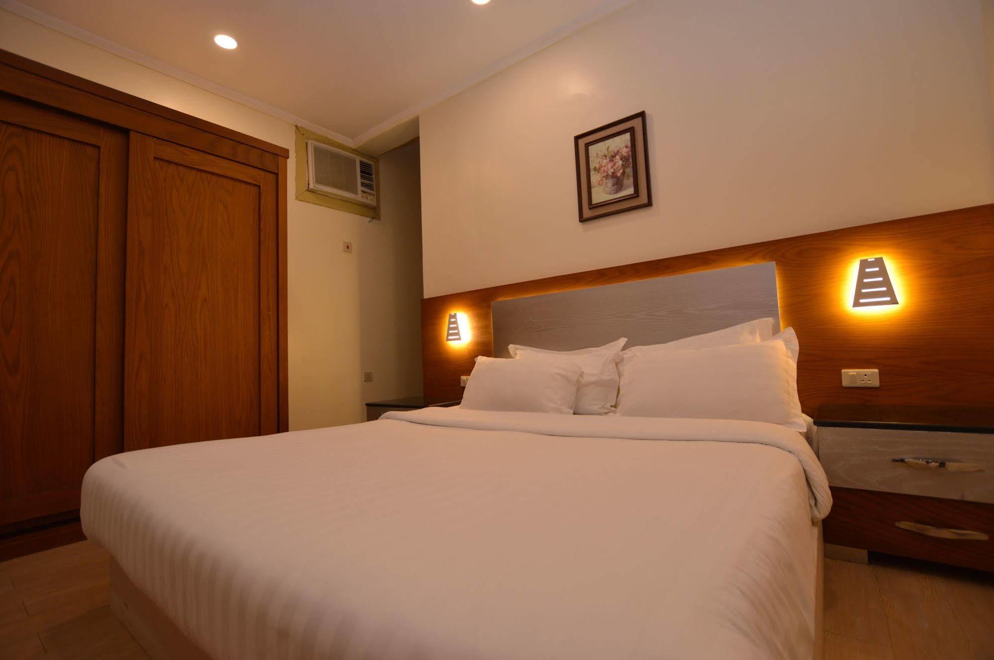 Al Ahmadi Plaza Resort Janbu Kültér fotó