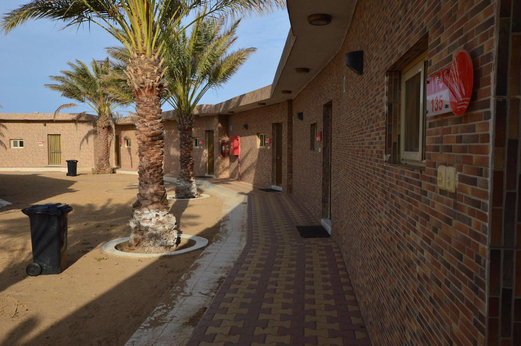 Al Ahmadi Plaza Resort Janbu Kültér fotó